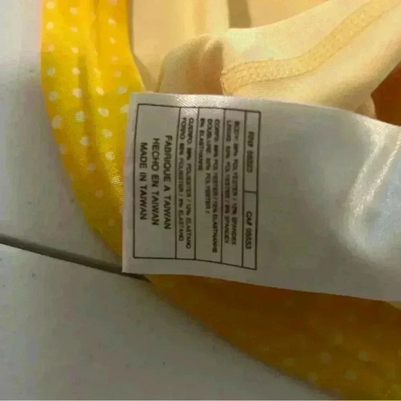 Nike Women’s Tank Top with Bra. No size Tag. Small by measurement. Bust 32”. - Picture 4 of 5